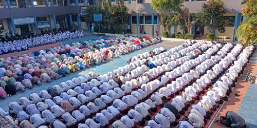 Kegiatan Keagamaan dalam Pembinaan Karakter Siswa